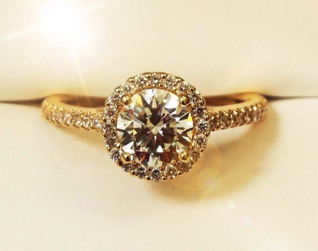 anillo de bodas de oro amarillo